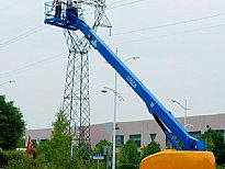 直臂式高空作業(yè)車(chē)